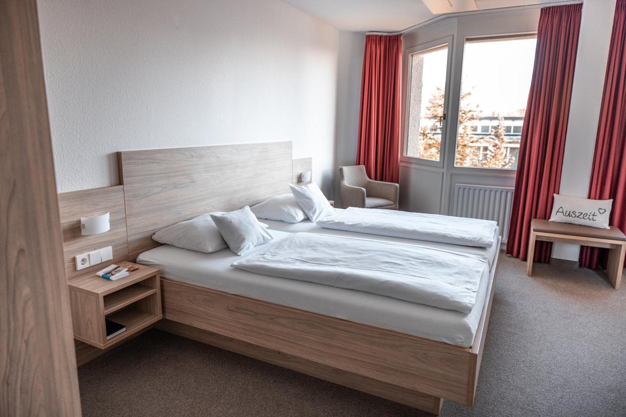 Hotel Am Schlossberg Herrenberg Extérieur photo